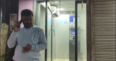 বেস্ট কলকাতা নিউজ : এটিএম থেকে টাকা কম বেরোনোর অভিযোগ, ব্যাপক উত্তাল হল বামনহাট এলাকা