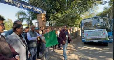 বেস্ট কলকাতা নিউজ : আলোর দিশারীতে এলেন মেয়র গৌতম দেব, সময় কাটালেন ছাত্র-ছাত্রীদের সঙ্গে
