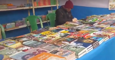 বেস্ট কলকাতা নিউজ : কনকনে ঠান্ডার জের , বিক্রি অনেকটাই কমে গেছে শহর শিলিগুড়িতে