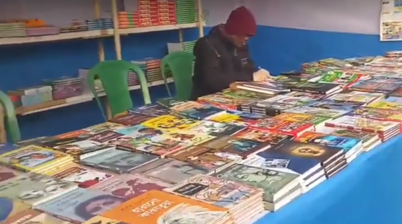 বেস্ট কলকাতা নিউজ : কনকনে ঠান্ডার জের , বিক্রি অনেকটাই কমে গেছে শহর শিলিগুড়িতে