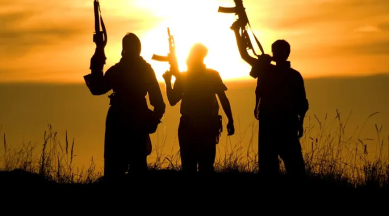 বেস্ট কলকাতা নিউজ : পাক-অধিকৃত কাশ্মীরে ফের নতুন করে ঘাঁটি গড়ছে লস্কর-ই-তোইবা , সতর্ক করলেন কেন্দ্রীয় গোয়েন্দারা