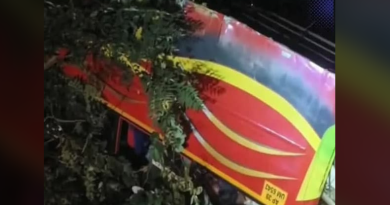 বেস্ট কলকাতা নিউজ : ৩৩ জন পুণ্যার্থীকে নিয়ে যাচ্ছিল ভদ্রাচলমের রামমন্দিরে, অন্ধ্রপ্রদেশের আল্লুরি সীতারামরাজু জেলায় খাদে পড়লো যাত্রী বোঝাই বাস