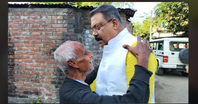 বেস্ট কলকাতা নিউজ : ওয়ার্ডের নাগরিকদের সাথে সৌজন্য বিনিময় করেলন ডেপুটি মেয়র রঞ্জন সরকার, এটাই আমার ভালো লাগে,জানালেন তিনি