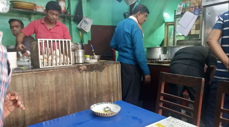 বেস্ট কলকাতা নিউজ : পুরস্কার পেতে ভালই লাগে তবে যদি যোগ্য হই এমনটাই জানালেন নেতাজি কেবিনের কর্ণধার প্রণবেন্দু বাগচী