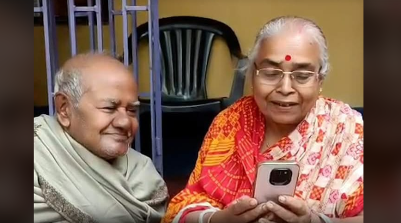 বেস্ট কলকাতা নিউজ : ২৬ বছর আগে হারিয়ে যাওয়া ছেলেকে খুঁজে পেলেন বৃদ্ধ দম্পতি, SIR-এর সৌজন্যে মুখে হাসি ফুটল হাবড়ার বাসিন্দা প্রশান্ত দত্ত ও তাঁর স্ত্রী সান্ত্বনা দত্তর