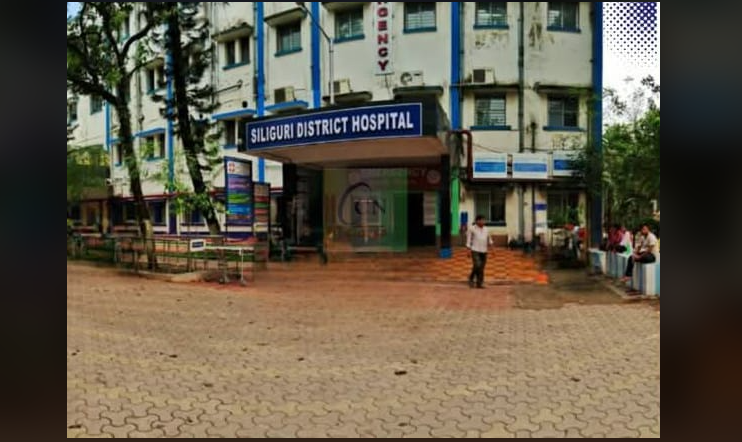 বেস্ট কলকাতা নিউজ : শিলিগুড়ি জেলা হাসপাতালে রোগীকে চড় মারার গুরুতর অভিযোগ উঠলো এক ডাক্তারের বিরুদ্ধে