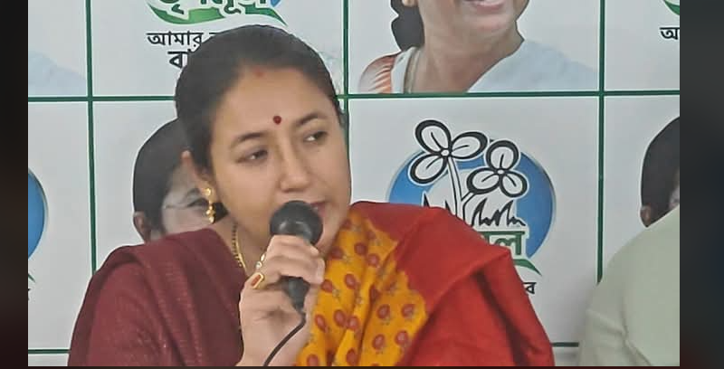 বেস্ট কলকাতা নিউজ : নির্বাচন কমিশন কাজ করছে বিজেপির বি টিম হিসাবে, এমটাই জানালেন তৃণমূল নেত্রী পাপিয়া ঘোষ