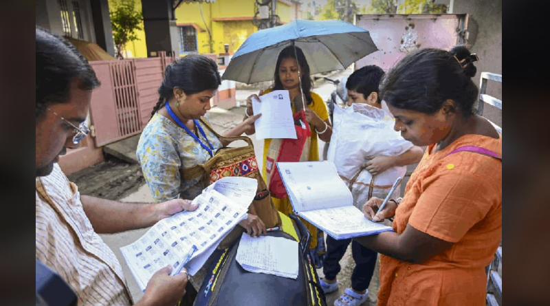 বেস্ট কলকাতা নিউজ : ক্ষোভ ছিল পরিশ্রম অনুযায়ী তারা টাকা পাচ্ছেন না , অবশেষে একলাফে দ্বিগুন হল BLO দের পারিশ্রমিক