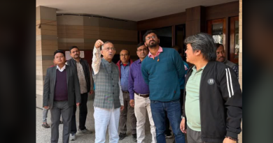 বেস্ট কলকাতা নিউজ : উন্নয়ন হচ্ছে না শিলিগুড়ির দীনবন্ধু মঞ্চের, মানুষের অভিযোগ পেয়ে দীনবন্ধু মঞ্চে গেলেন মেয়র গৌতম দেব