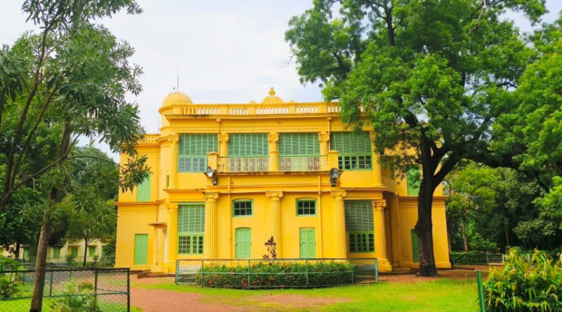 বেস্ট কলকাতা নিউজ : ক্যান্টিনের খাবারের দাবিতে মধ্যরাতে থালা বাজিয়ে তুমুল বিক্ষোভ ছাত্রীদের, ব্যাপক উত্তাল বিশ্বভারতীর 'হেরিটেজ' ক্যাম্পাস