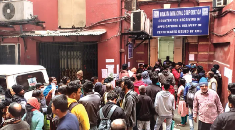 বেস্ট কলকাতা নিউজ : ডোমিসাইল সার্টিফিকেট পেতে রোজ জমা পড়ছে গড়ে ৮০টি আবেদন, পুরসভার কাউন্টারেও দীর্ঘ লাইন