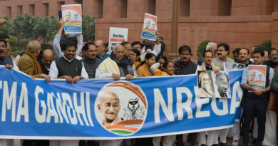 বেস্ট কলকাতা নিউজ : 'মহাত্মা' বাদ মনরেগা প্রকল্প থেকে থেকে, তৃণমূলের তুমুল বিক্ষোভ সংসদ চত্বরে, প্রতিবাদে সরব বাকি বিরোধীরাও