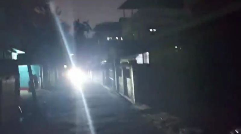 বেস্ট কলকাতা নিউজ : সন্ধ্যার পরেই থাকছে না রাস্তার আলো, বিপদে পড়ছেন শিলিগুড়ির শহর বাসীরা