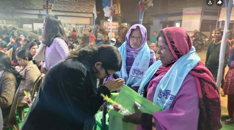 বেস্ট কলকাতা নিউজ : বয়স্কদের সম্বর্ধনা জ্ঞাপন করলেন শিলিগুড়ির কাউন্সিলর শ্রাবণী দত্ত, এটা আমার এক আলাদা অনুভূতি, এমনটাই জানালেন তিনি