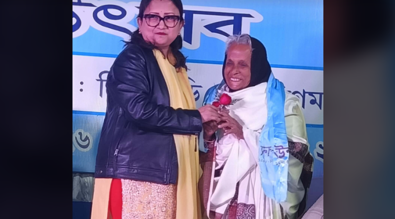 বেস্ট কলকাতা নিউজ : তৃণমূল কংগ্রেসের উদ্যোগে সারা শিলিগুড়িতে চলছে বয়স্কদের সমবর্ধনা প্রদান অনুষ্ঠান