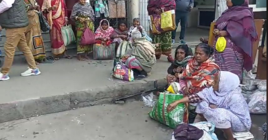 বেস্ট কলকাতা নিউজ : একদম কাক ভোরে চলে আসেন তারা , পরিশ্রম করে দুটো টাকা উপার্জন করাই একমাত্র লক্ষ্য শিলিগুড়ির এই সব ফুল বিক্রেতাদের