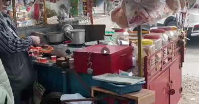 বেস্ট কলকাতা নিউজ : শীতের বাজার, হাড় কাঁপানো ঠান্ডা থেকে বাঁচাতে চায়ের দোকানে হুমরি খেয়ে পড়ছে শিলিগুড়ির সাধারণ মানুষ