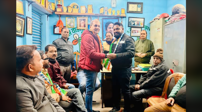 বেস্ট কলকাতা নিউজ : নতুন পথ পেয়ে খুশি শিলিগুড়ির তৃণমূল কংগ্রেস কর্মী অরুনাভ চক্রবর্তী