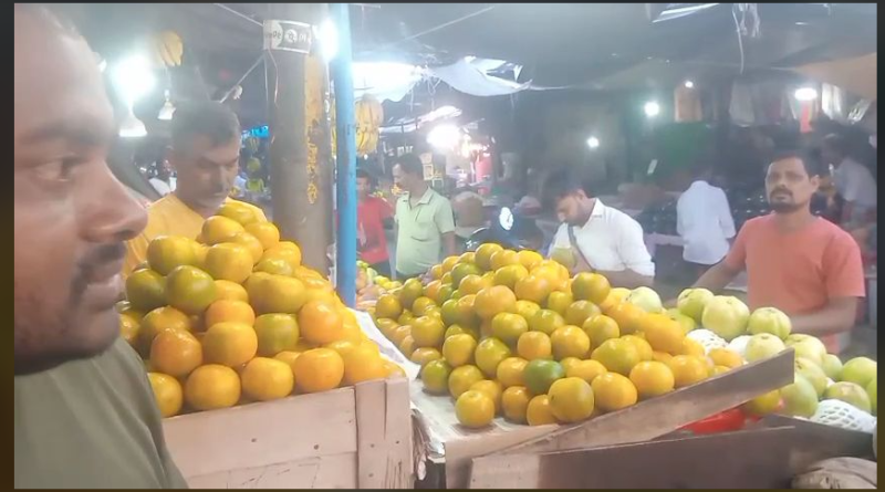 বেস্ট কলকাতা নিউজ : এবার অনেকটাই বাড়বে বিক্রি, ঠিক এমনটাই জানালেন শিলিগুড়ি বিধান মার্কেটের এক কমলালেবু বিক্রেতা