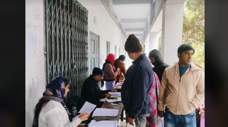 বেস্ট কলকাতা নিউজ : শিলিগুড়িতে চলছে এসআইআর এর হেয়ারিং,চরম আতঙ্কিত সাধারণ মানুষজন