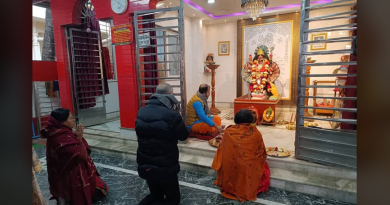 বেস্ট কলকাতা নিউজ : মনস্কামনা কালীমন্দিরে এলেন শিলিগুড়ির মেয়র গৌতম দেব, মায়ের কাছে করলেন বিশেষ প্রার্থনাও