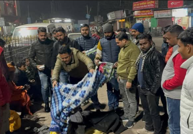 বেস্ট কলকাতা নিউজ : মুখ্যমন্ত্রীর জন্মদিন উপলক্ষে দুস্থদের মধ্য গরম জামা কাপড় বিতরণ করা হলো তৃণমূল যুব কংগ্রেসের পক্ষ থেকে