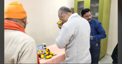 বেস্ট কলকাতা নিউজ : শিলিগুড়ির জ্যোতিনগর রামকৃষ্ণ মিশন প্রাঙ্গণে আয়োজিত কল্পতরু উৎসবে অংশগ্রহন করলেন মেয়র গৌতম দেব