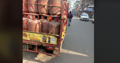 বেস্ট কলকাতা নিউজ : ঘরোয়া গ্যাস সিলিন্ডারের দাম না কমায় চরম ক্ষুব্ধ শহর শিলিগুড়ির সাধারণ মানুষজন