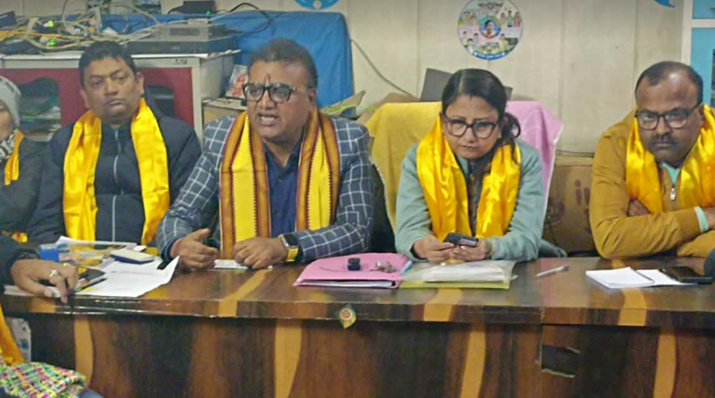 বেস্ট কলকাতা নিউজ : ভোটের আগে রণকৌশল ঠিক করতে দার্জিলিং জেলার তৃণমূল কংগ্রেসের চেয়ারম্যান সঞ্জয় টিব্রুওয়াল এলেন শিলিগুড়ি ১৪ নম্বর ওয়ার্ডে