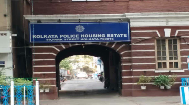 বেস্ট কলকাতা নিউজ : পার্ক স্ট্রিটে দাপট বাড়ছে মোবাইল ছিনতাই চক্রের, রাত নামলেই টার্গেট হচ্ছে পথচারীরা