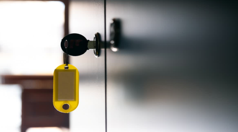 বেস্ট কলকাতা নিউজ : জামাইয়ের পরামর্শ ! মালিকের লক্ষাধিক টাকা-সোনা হাতিয়ে বেপাত্তা হল পরিচারিকা