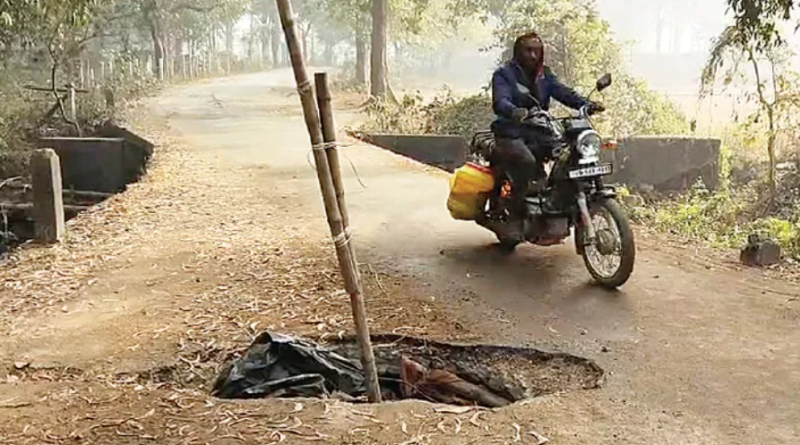 বেস্ট কলকাতা নিউজ : জীবনের ঝুঁকি নিয়ে পারাপার চলছে লটপদায় জীর্ণ কালভার্ট দিয়ে , দ্রুত সংস্কারের দাবি তুললো এলাকার স্থানীয় বাসিন্দারা