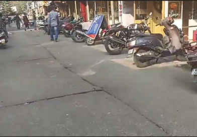 বেস্ট কলকাতা নিউজ : শিলিগুড়িতে যেখানে সেখানে লাগামহীন ভাবে যানবাহন রাখা নিয়ে নির্বিকার ট্রাফিক পুলিশ,বিব্রত এবং বিরক্ত স্থানীয় মানুষজন