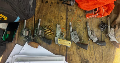 বেস্ট কলকাতা নিউজ : ভোটের মুখে মহানগরে অস্ত্রের পাহাড় ! ৬ টি আগ্নেয়াস্ত্র-সহ গ্রেফতার হল বিহারের ১ যুবক