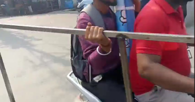 বেস্ট কলকাতা নিউজ : শিলিগুড়ি হায়দার পাড়া স্বামীজি মোড় থেকে পাকুরতলা মোড় পর্যন্ত যানজট, সমস্যায় সাধারণ মানুষ