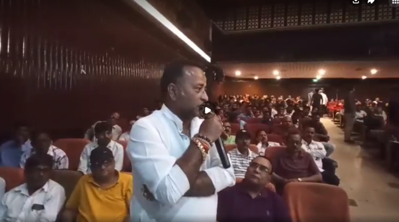 বেস্ট কলকাতা নিউজ : বিধান মার্কেট ব্যাবসায়ী সমিতির সভাপতি বাপি সাহা প্রস্তাব দিলেন মার্কেট উন্নয়নের জন্য