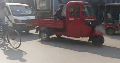 বেস্ট কলকাতা নিউজ : শিলিগুড়ি কোট মোড়ে ব্যাপক যানজট , দ্বিধা এবং ক্ষোভ স্থানীয় মানুষের মধ্যে