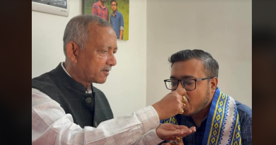 বেস্ট কলকাতা নিউজ : পশ্চিমবঙ্গ সিভিল সার্ভিস(WBCS) পরীক্ষায় এক বিরাট সাফল্য লাভ , মেয়র গৌতম দেব সম্বর্ধনা দিলেন শিলিগুড়ির এই কৃতি ছাত্রকে