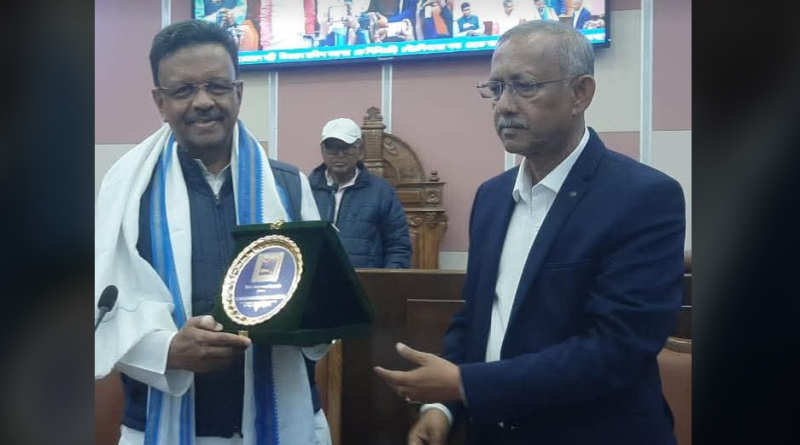 বেস্ট কলকাতা নিউজ : শিলিগুড়ি পুরনিগমের নবনির্মিত প্লাটিনাম জুবিলী ভবনের ‘অধিবেশন কক্ষ’ পরিদর্শন করলেন পুর ও নগরোন্নয়ন মন্ত্রী তথা কলকাতা পৌরনিগমের মেয়র ফিরহাদ হাকিম
