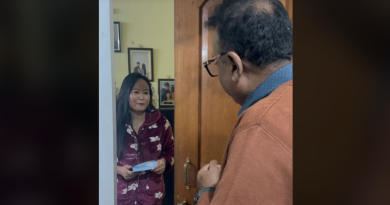 বেস্ট কলকাতা নিউজ : উন্নয়নের পাঁচালী নিয়ে শহর শিলিগুড়ির বাড়িতে বাড়িতে গেলেন সঞ্জয় টিব্রুওয়াল