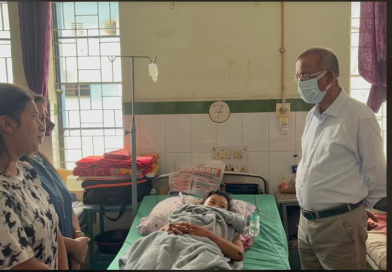 মর্মান্তিক পথ দুর্ঘটনায় আহত হল দার্জিলিংয়ের সোনাদার এক বাসিন্দা, দেখতে এলেন মেয়র গৌতম দেব বেস্ট কলকাতা নিউজ : মর্মান্তিক পথ দুর্ঘটনায় আহত হল দার্জিলিংয়ের সোনাদার এক বাসিন্দা, দেখতে এলেন মেয়র গৌতম দেব