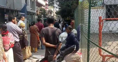 বেস্ট কলকাতা নিউজ : শিলিগুড়িতে রেশন দোকানে লম্বা লাইন, উপভোক্তাদের অভিযোগ ঠিকমতো রেশন না পেয়ে সমস্যায় পড়ছেন তারা