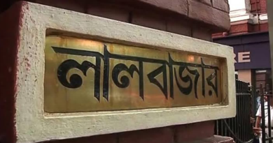 বেস্ট কলকাতা নিউজ : ট্রাফিক সিগন্যালে দেবদেবীর বেশ ধরে হাতসাফাই! কলকাতা পুলিশের জালে ধরা পড়লো গুজরাতের ‘ভেকধারী’ চক্র