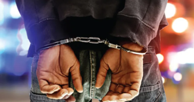 বেস্ট কলকাতা নিউজ : বাঁশদ্রোণী এলাকায় ফাঁকা বাড়ি থেকে চুরি হল গয়না সহ নগদ কুড়ি লক্ষ টাকা, গ্রেফতার হল দুই অভিযুক্ত