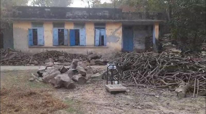 বেস্ট কলকাতা নিউজ : চরম বেহাল অবস্থা উত্তরবঙ্গের গ্রামের হাসপাতাল গুলির, আরো করুন দশা চিকিৎসা ব্যবস্থারও