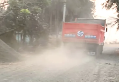 বেস্ট কলকাতা নিউজ : কাজ চলছে গলিগ্রাম-অভিরামপুর রাস্তার নির্মাণের, ধুলোয় চরম নাজেহাল পথচারীরা