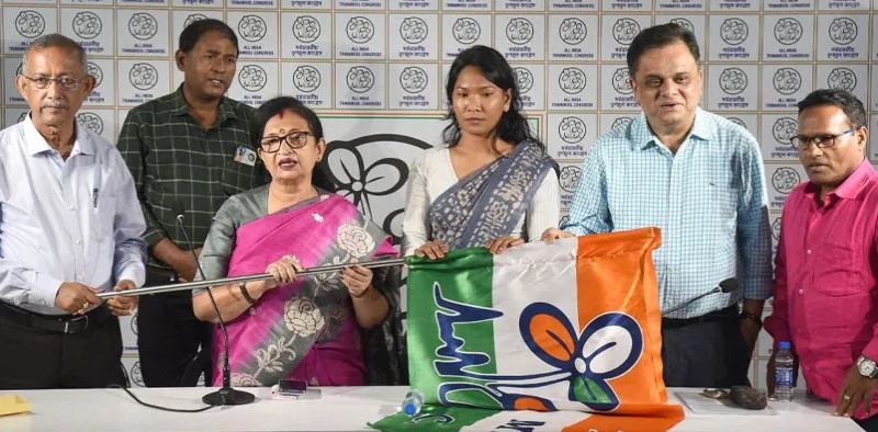 বেস্ট কলকাতা নিউজ : রাজ্য রাজনীতিতে ফের এক বিরাট আলোড়ন!এশিয়ান গেমসে স্বর্ণপদক জয়ী স্বপ্ন বর্মন যোগদান করলেন তৃণমূল শিবিরে