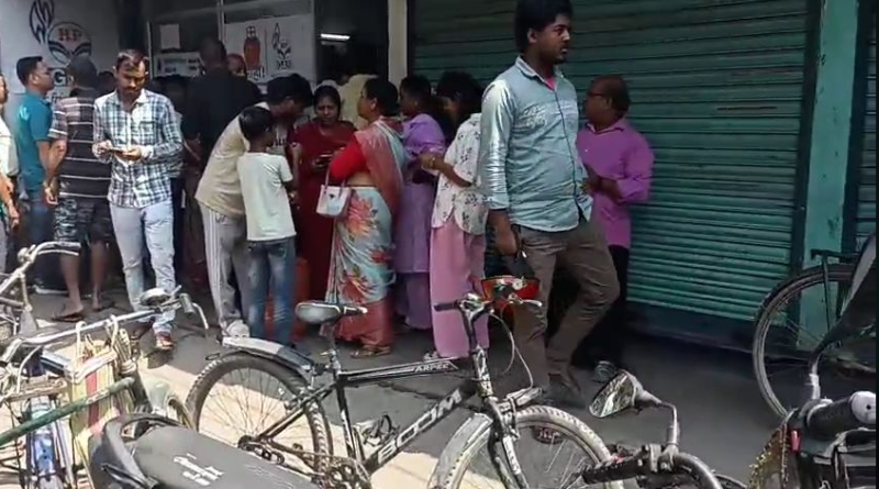 বেস্ট কলকাতা নিউজ : রান্নার গ্যাস নিয়ে এখনো উত্তেজনা চরমে শিলিগুড়িতে, লাইন দিয়েও পাওয়া যাচ্ছে না গ্যাস এমনি অভিযোগ শহরের আপামর মানুষের