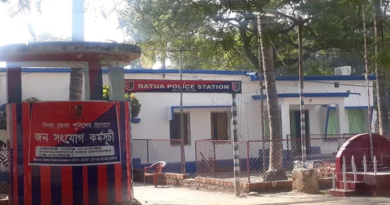 বেস্ট কলকাতা নিউজ : খুনের মামলায় বিচারাধীন এক বন্দীর মৃত্যুকে ঘিরে এক চরম ধুন্ধুমার পরিস্থিতি তৈরি হল মালদার রতুয়া থানা চত্বরে