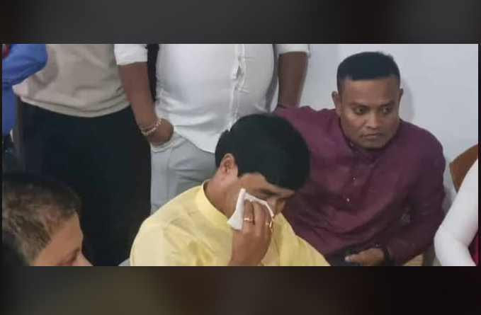 বেস্ট কলকাতা নিউজ : কোচবিহারের রাজনীতিতে বড়সড় পালাবদল, টিকিট না পেয়ে আবেগে ভেঙে পড়লেন খোকন মিয়াঁ, তৃণমূল ছেড়ে যোগ দিলেন কংগ্রেসে